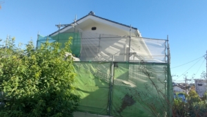 【横浜市】住宅密集地の外壁塗装における近隣対応とは？トラブルを防ぐRESIAの対応を紹介！