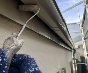 【神奈川・横浜版】雨樋塗装とは？劣化症状別の交換基準や施工ポイントも、費用相場も紹介！